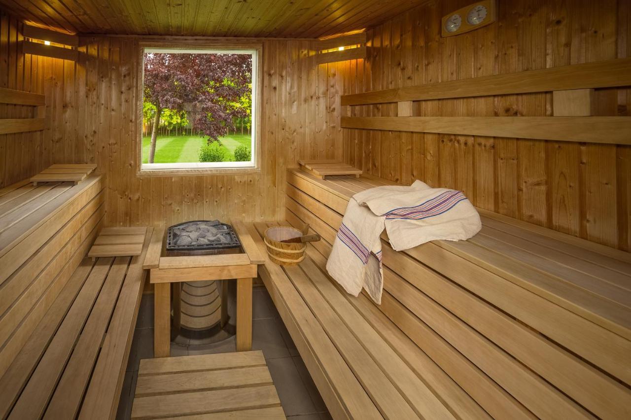 Paskom Cottage Lajoskomárom エクステリア 写真